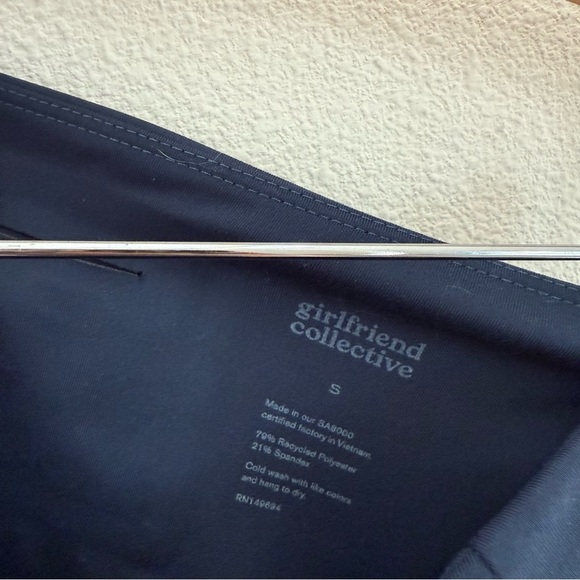 Girlfriend Collective Compressive High Waisted Legging in Midnight Size Small - Picture 5 of 6